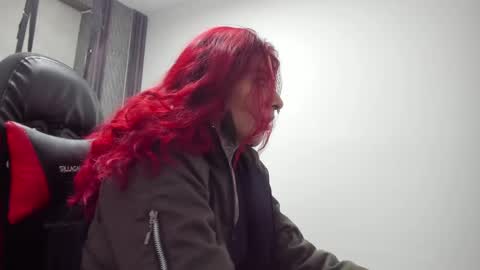 Snapshot of _selene_red chatting on 05.13.26 Selene online show from 05.13.26