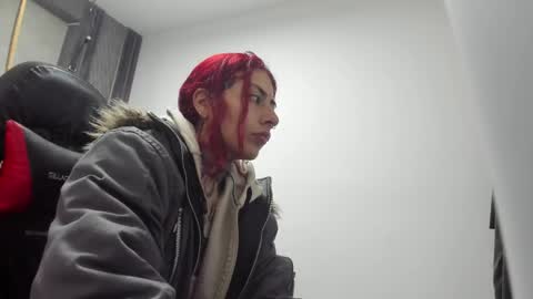 Snapshot of _selene_red chatting on 06.04.26 Selene online show from 06.04.26