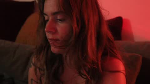 Snapshot of _sensualia_ chatting on 01.18.25 Lia online show from 01.18.25