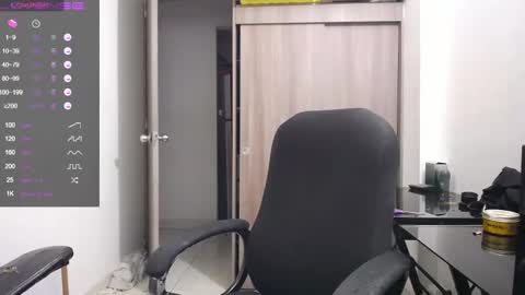 Juan Pablo-independent model online show from 01.14.25