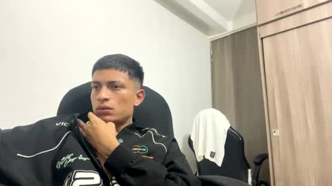 Juan Pablo-independent model online show from 02.03.25