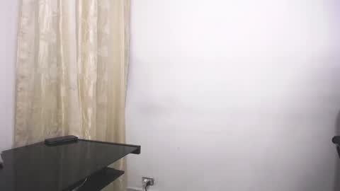 Juan Pablo-independent model online show from 02.25.25