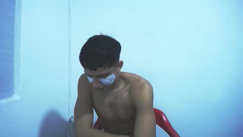 Juan Pablo-independent model online show from 11.30.25