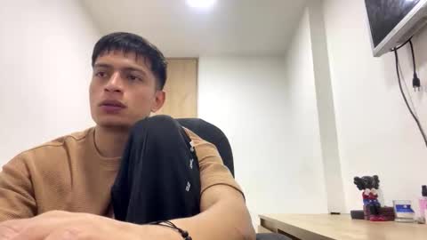 Juan Pablo-independent model online show from 02.27.26