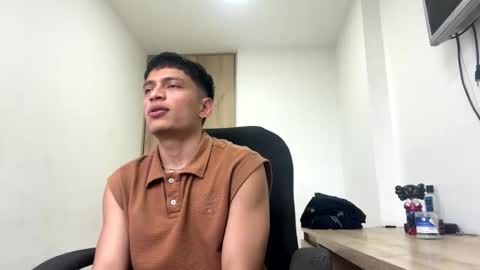 Juan Pablo-independent model online show from 03.03.26