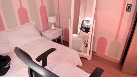 Sharlot online show from 10.18.25