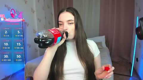 Snapshot of _shy_jenny_ chatting on 06.17.26 Shy Jenny online show from 06.17.26