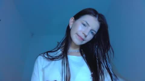 Snapshot of _skyline_x chatting on 10.19.25 Sky online show from 10.19.25