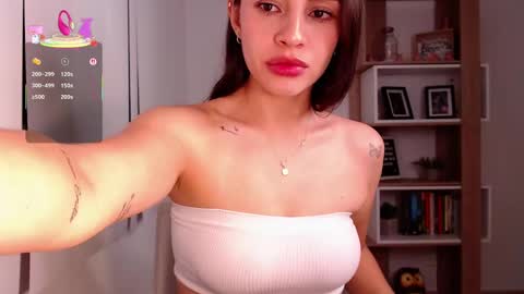 Lauren  online show from 02.27.25