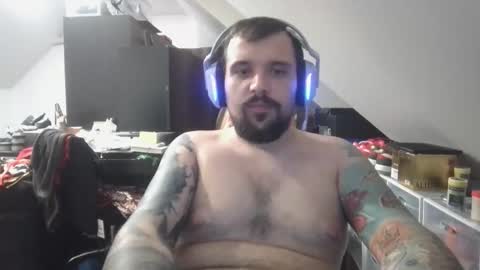 _smiley_bear27 online show from 11.22.25