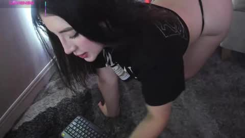 Snapshot of _sofia_cruz chatting on 11.18.25 640 200 online show from 11.18.25