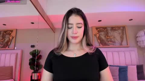 Snapshot of _sofia_cruz chatting on 07.16.26 640 200 online show from 07.16.26