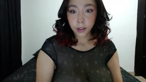 Snapshot of _sofiaparker_ chatting on 10.12.25 Sofia Parker online show from 10.12.25