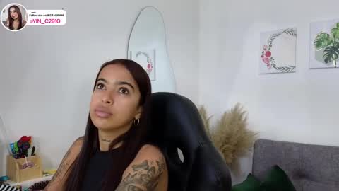 Snapshot of _sophiebrown__ chatting on 01.22.25 Andrea  The Next Stream  Wednesday online show from 01.22.25