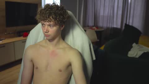 OLIVERpvt is open online show from 03.06.25