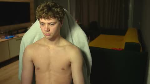 OLIVERpvt is open online show from 12.17.25