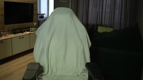 OLIVERpvt is open online show from 02.13.26