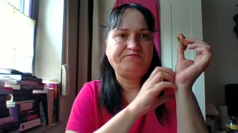 Snapshot of _squirty_pussyyy_ chatting on 06.17.26 Melisa online show from 06.17.26