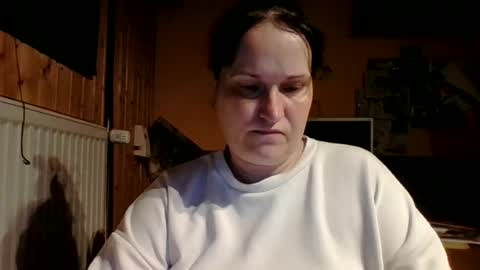 Snapshot of _squirty_pussyyy_ chatting on 06.23.26 Melisa online show from 06.23.26