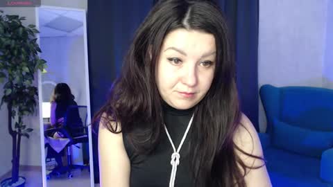 Snapshot of _still_her chatting on 12.03.25 Erica online show from 12.03.25