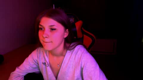 Mari online show from 04.24.26