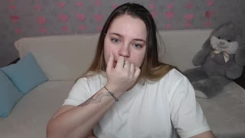 Snapshot of _sweet_lana_ chatting on 02.17.25 Lana online show from 02.17.25