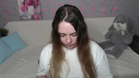 Snapshot of _sweet_lana_ chatting on 02.19.25 Lana online show from 02.19.25