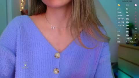 Snapshot of _sweetcams_ chatting on 04.23.26 Dasha online show from 04.23.26