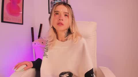 _tammarra_ online show from 04.17.26