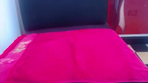 Snapshot of _thamaraa_ chatting on 06.25.26 Tamara online show from 06.25.26