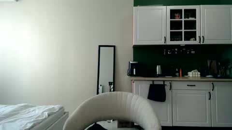 Mia online show from 05.30.26