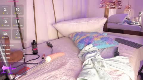 Rousse  online show from 01.18.25