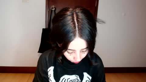 Snapshot of _trriak_ chatting on 02.14.25 luna online show from 02.14.25