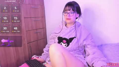 Snapshot of _urcutekitty chatting on 05.13.26 online show from 05.13.26