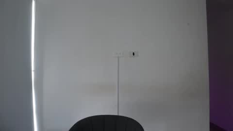 Snapshot of _vahos chatting on 12.13.24 Anastasia Vahos online show from 12.13.24