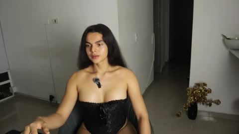 Snapshot of _vahos chatting on 03.04.25 Anastasia Vahos online show from 03.04.25