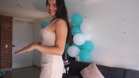 Snapshot of _vahos chatting on 09.10.25 Anastasia Vahos online show from 09.10.25