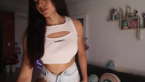 Anastasia Vahos online show from 04.15.26