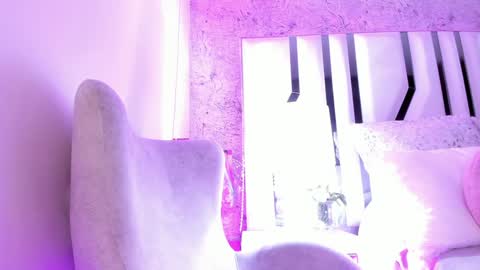 Snapshot of _valeria___ chatting on 02.08.25 valeria jade online show from 02.08.25