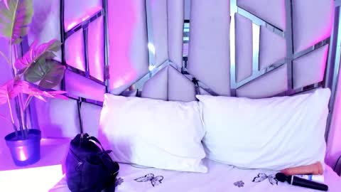 _valeria_saenz_ online show from 09.19.25