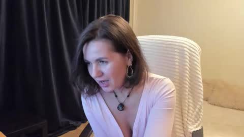 _vallylove online show from 12.22.25