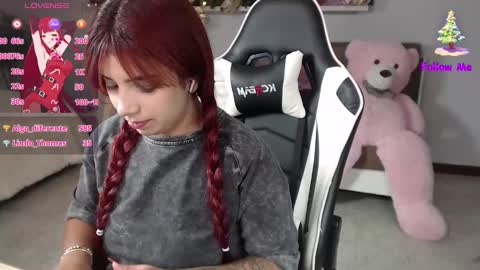 Snapshot of _vane_lopez chatting on 12.29.24 vane online show from 12.29.24