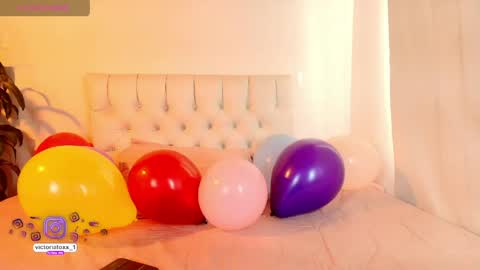 Victoria Fox online show from 04.14.26