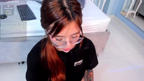 Snapshot of _vix555_ chatting on 01.08.25 Vix online show from 01.08.25