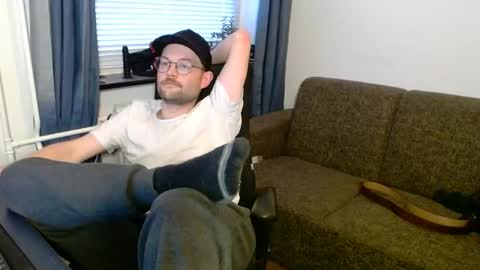 _whoisthatguy_ online show from 11.10.25