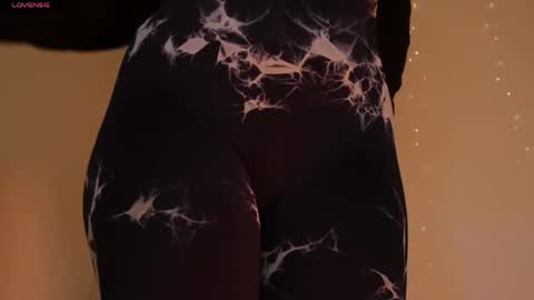 Macca and Ana online show from 04.21.26