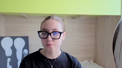 Snapshot of _yourhotangel_ chatting on 06.28.26 Eva online show from 06.28.26