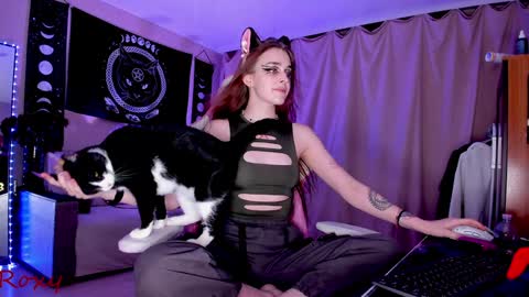 Roxy online show from 12.15.24