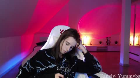 Nicole  Thomas  Dave online show from 12.10.24