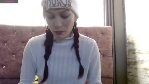 Yuyi online show from 02.06.26